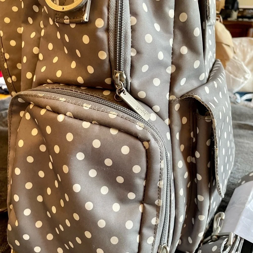 Jujube diaper bag, gray polka dot, super handy and in a good shape